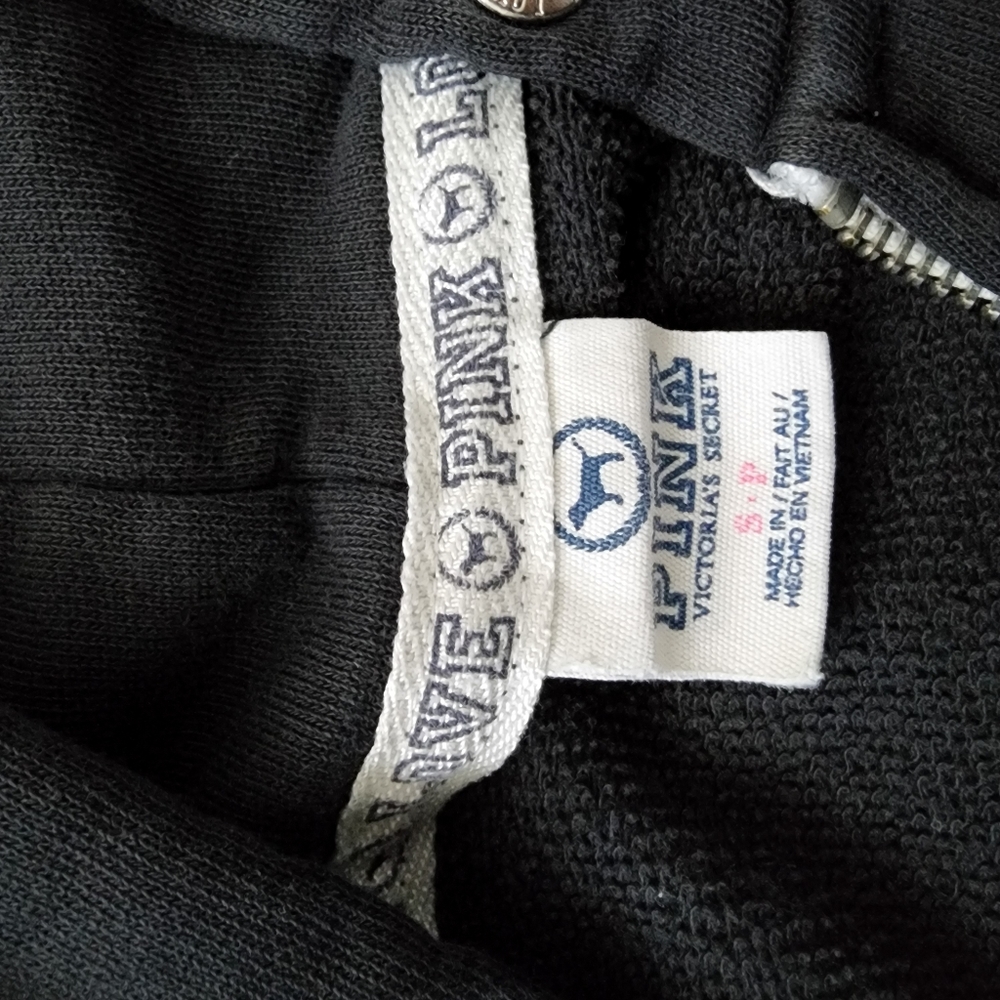 Sweaters - Picture 2 of 8